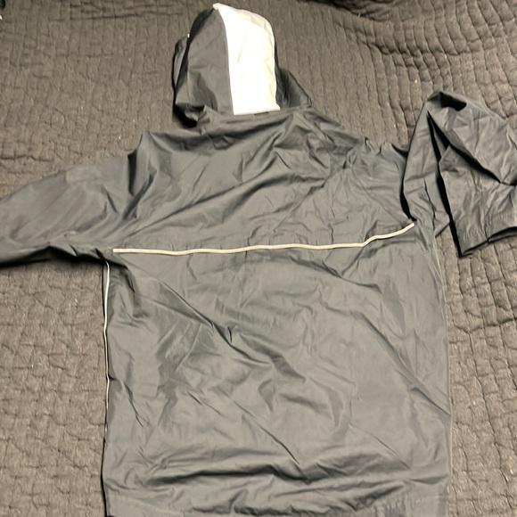 Mens Nike windbreaker size small black - Picture 3 of 3
